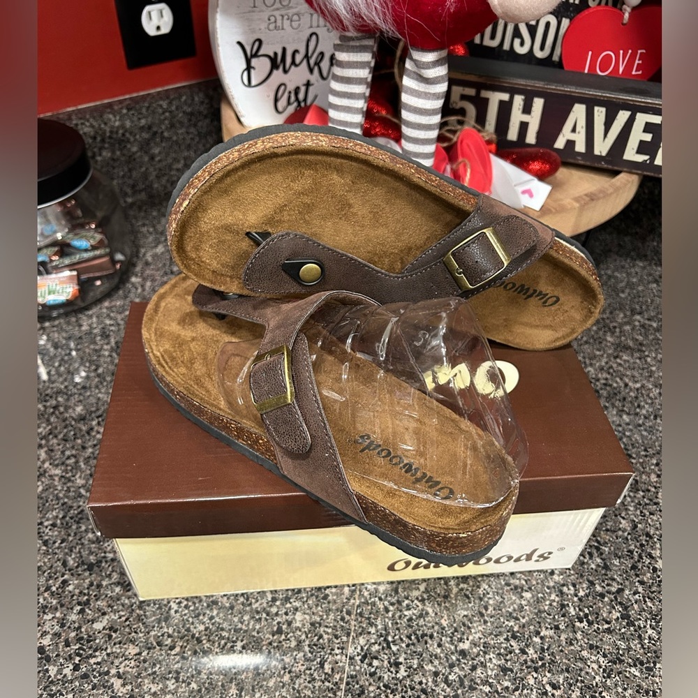 Brand new outwoods Birkenstock look alike style size 9